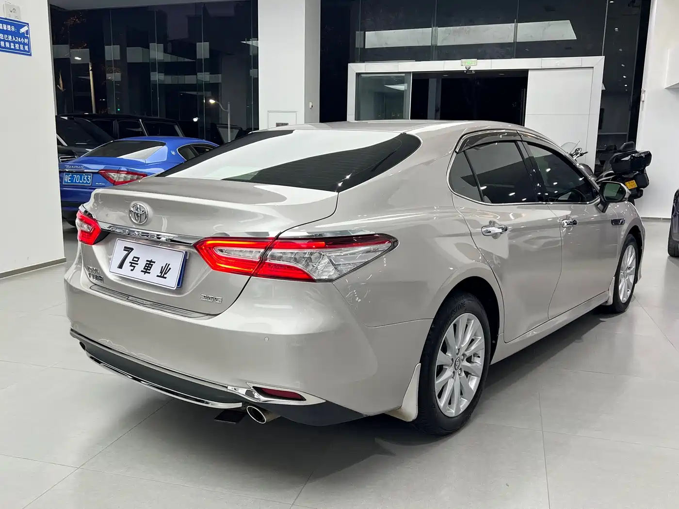 Toyota Camry 2018 2.0G Luxury Edition фото 8