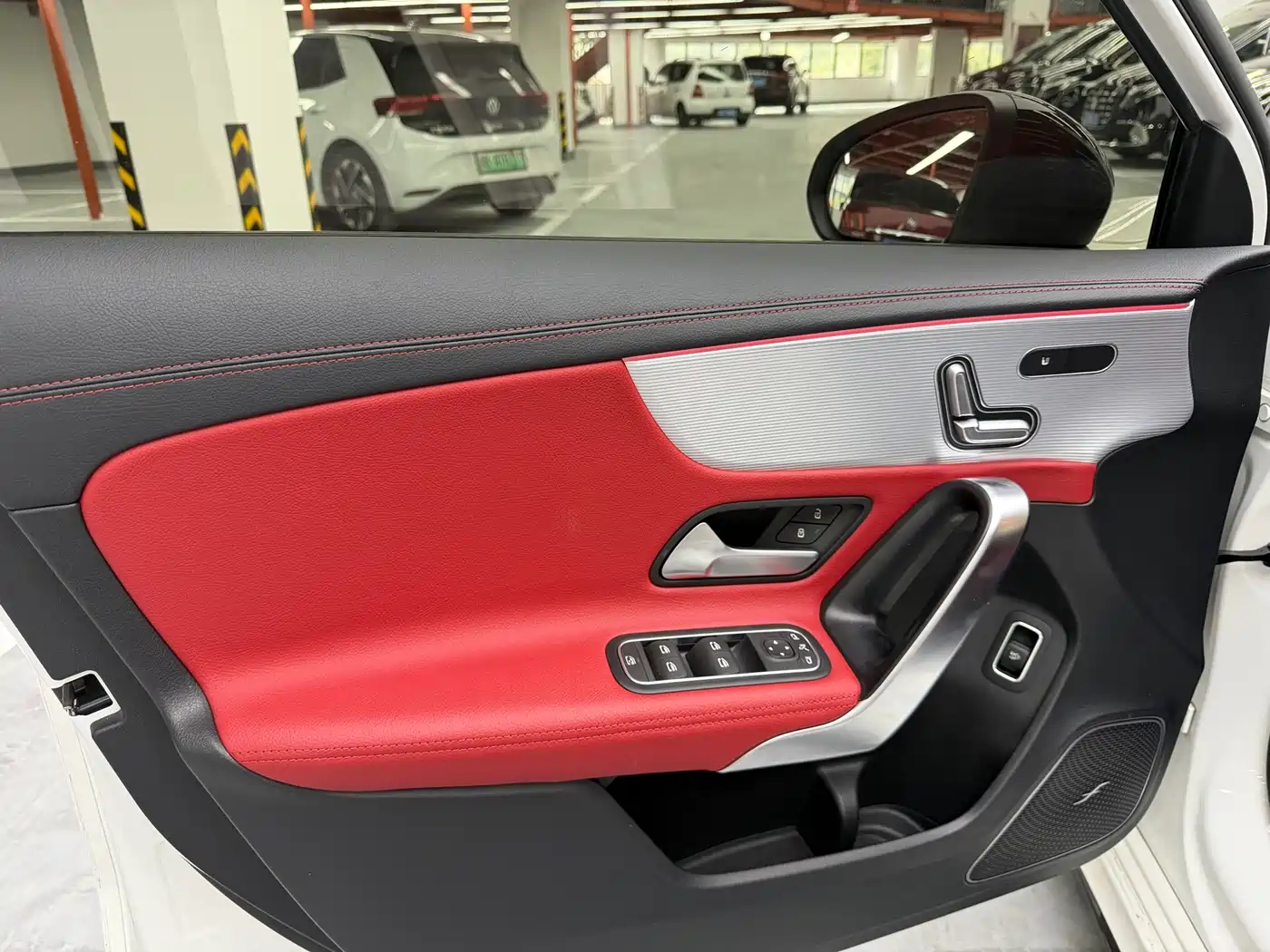 Mercedes-Benz A-Class AMG 2022 AMG A 35 L 4MATIC фото 12