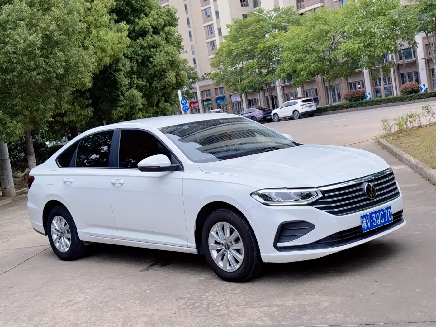 Volkswagen Lavida 2024 Model 1.5L Automatic Delight Edition фото 3