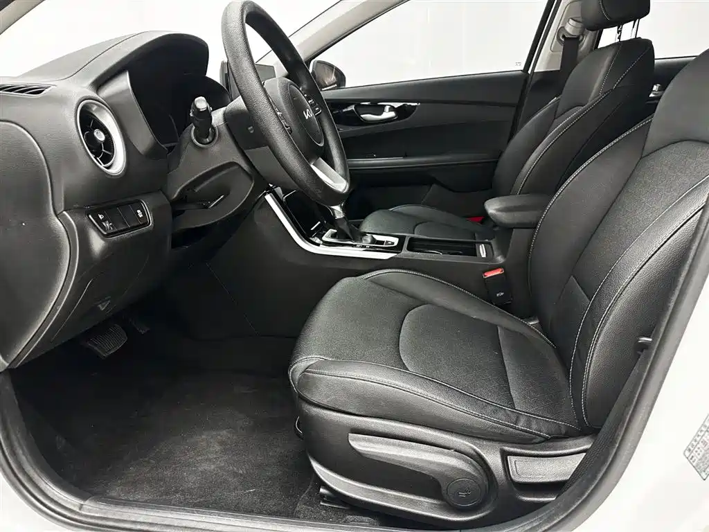 Kia K3 2021 Facelift 1.5L CVT Fashion Edition фото 19