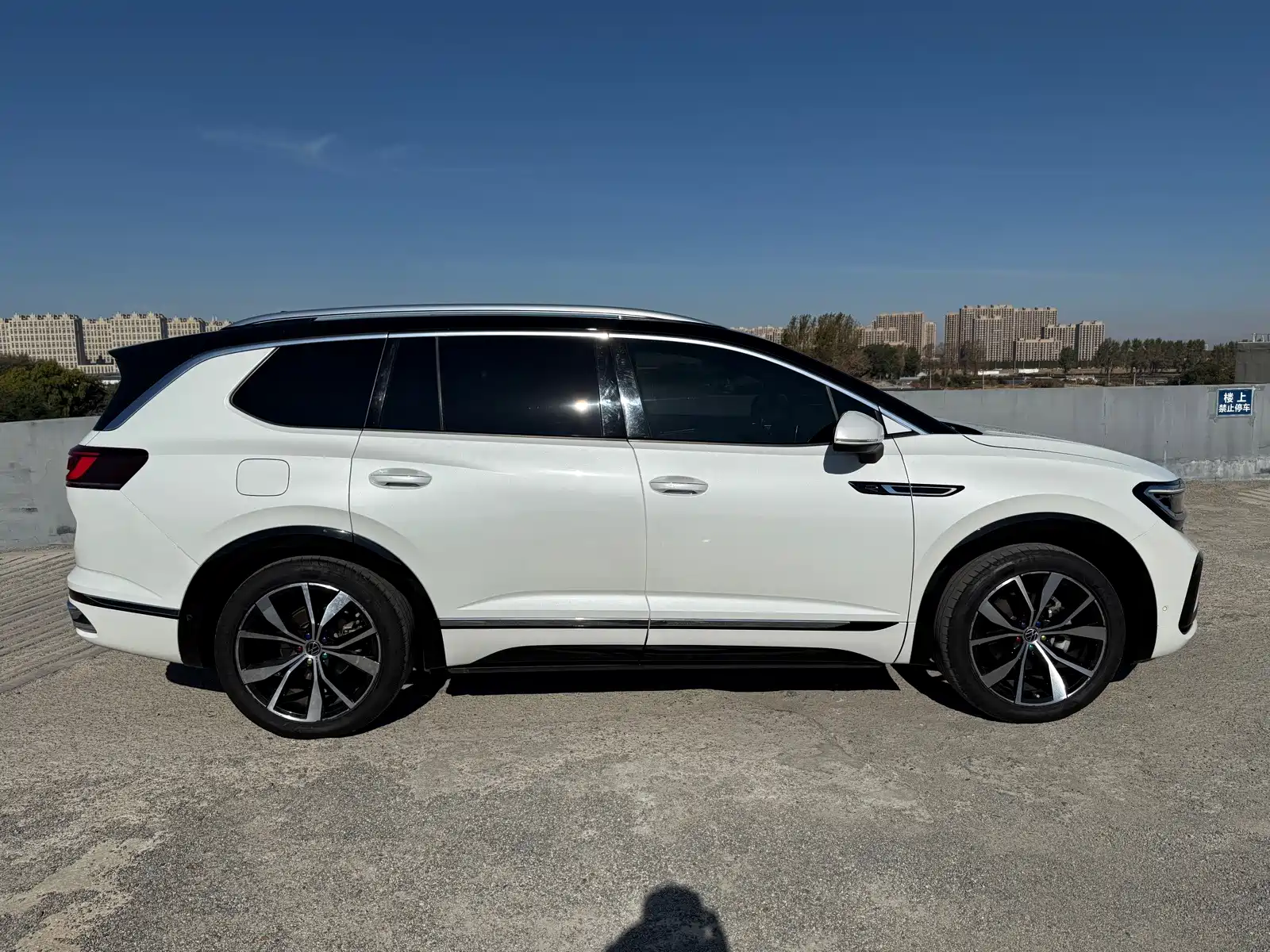 صورة 17 - Volkswagen Talagon