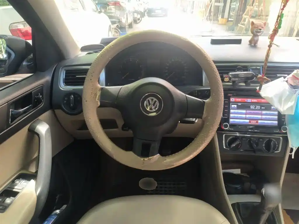 Volkswagen Santana 2013 1.6L Manual Comfort Edition фото 3