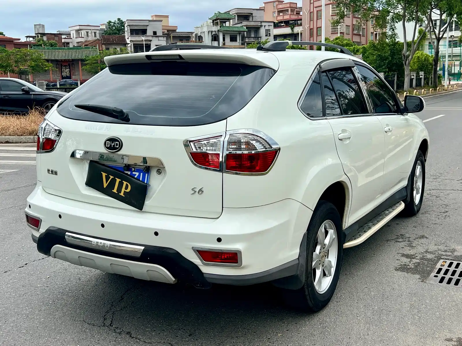 Фото 7 - BYD S6