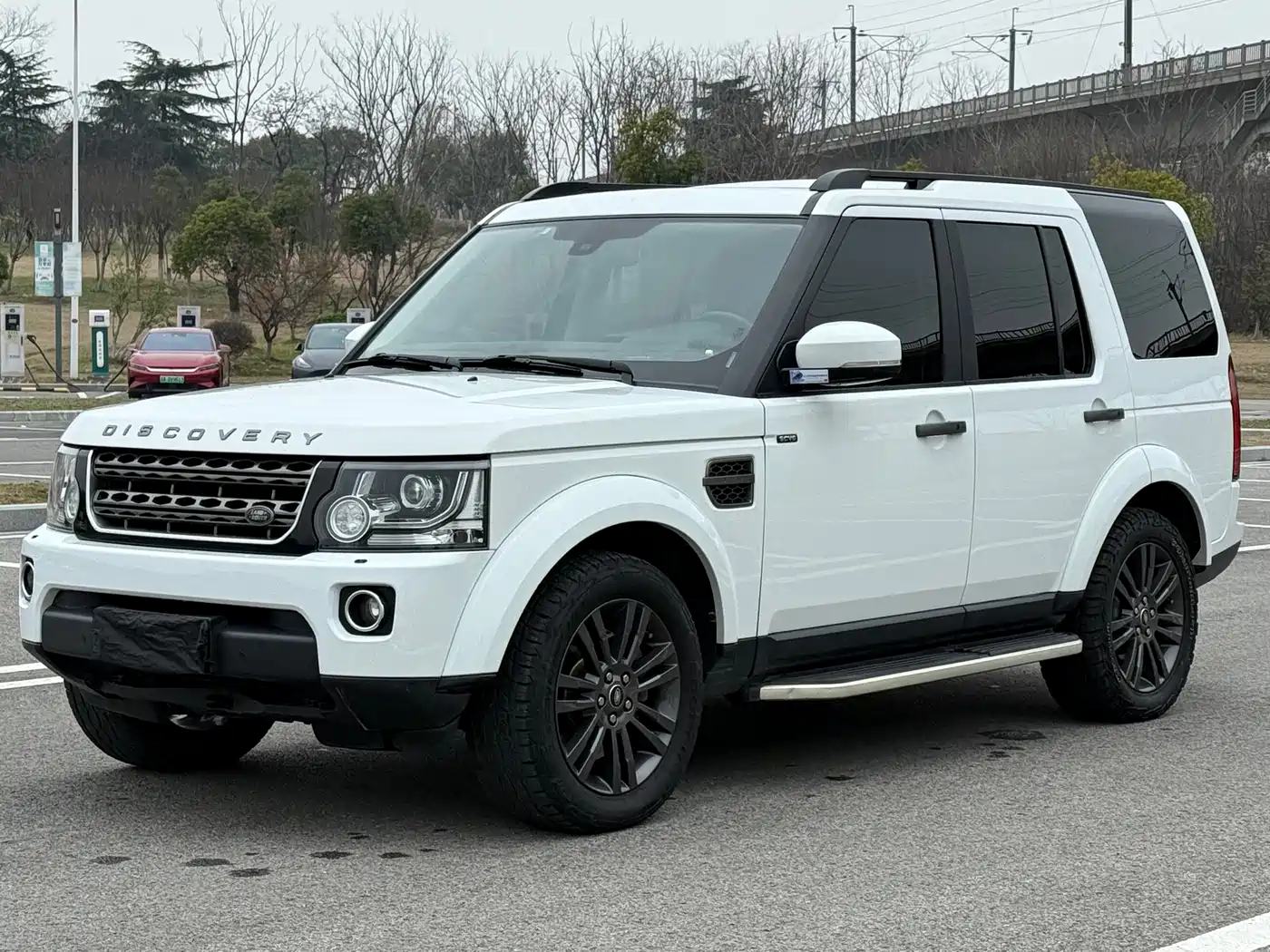 Land Rover Discovery 2015 3.0 SC V6 SE