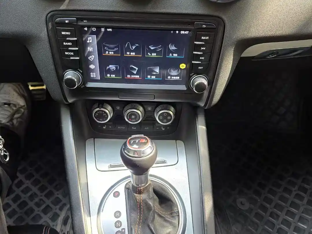 Audi TTS 2013 TTS Coupe 2.0TFSI quattro фото 6
