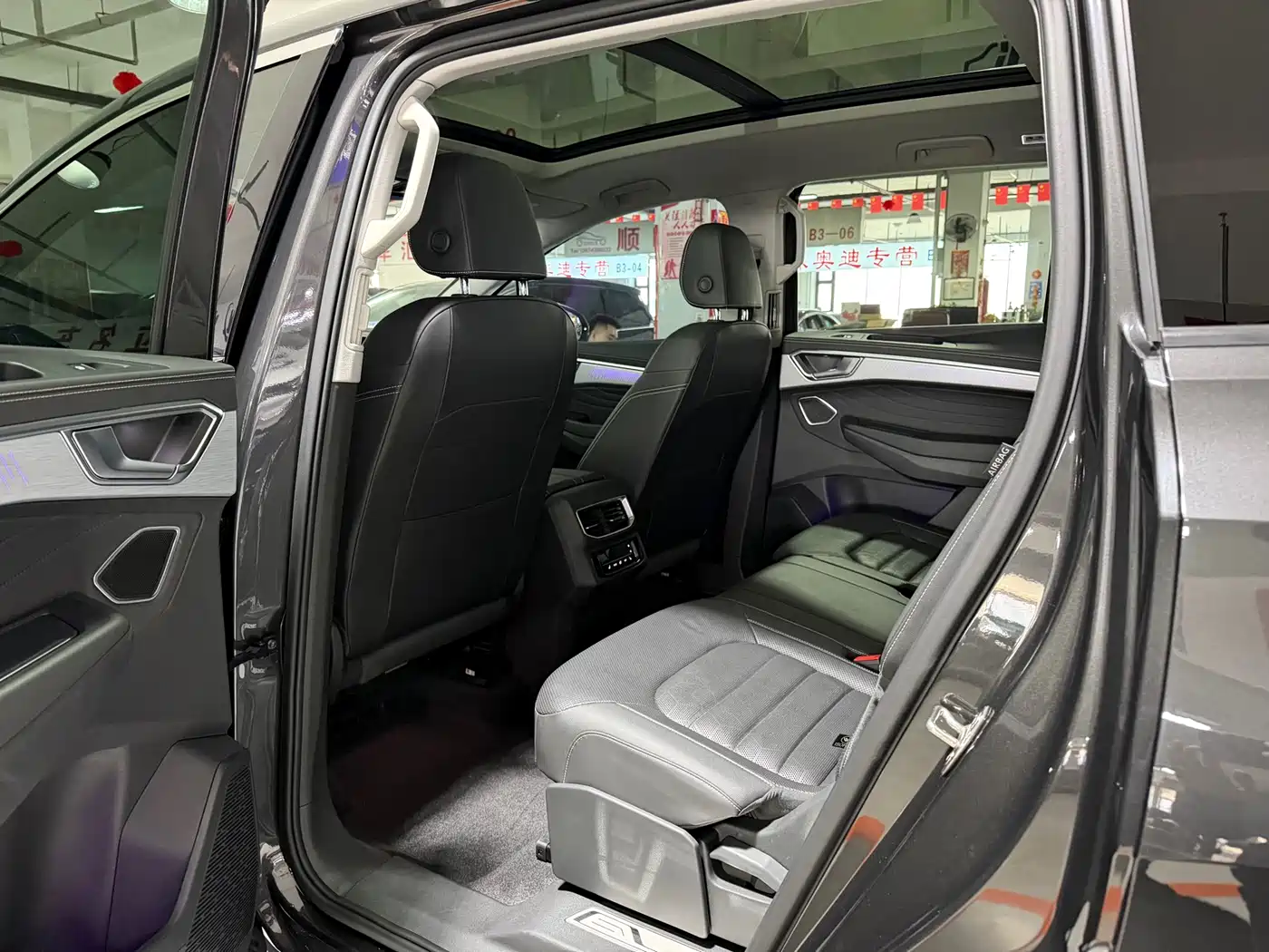 Volkswagen Talagon 2023 Facelift 380TSI 4WD Luxury Premium Pro Edition 7-Seater фото 5
