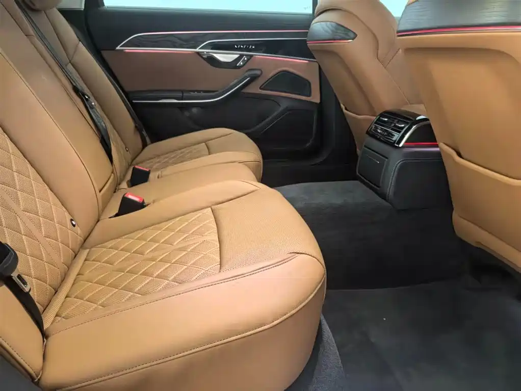 Audi A8 2024 Model A8L 50 TFSI quattro Premium Selection фото 8