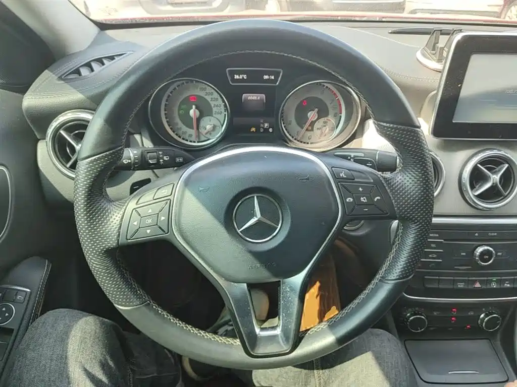 Mercedes-Benz GLA 2016 GLA 200 Fashion фото 11