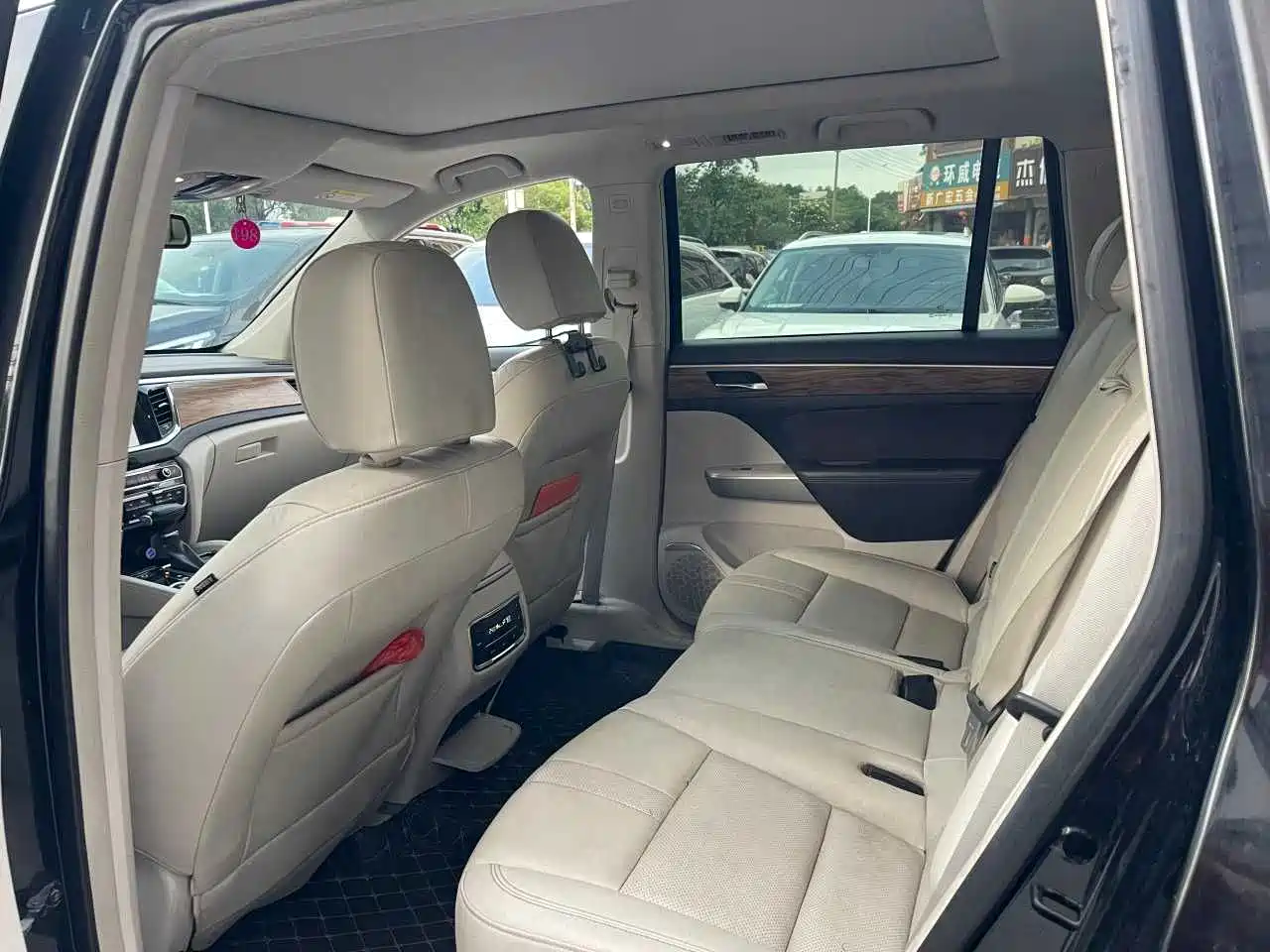 GAC Trumpchi Trumpchi GS8 2017 320T 2WD Luxury Smart Connect (7-seater) фото 6