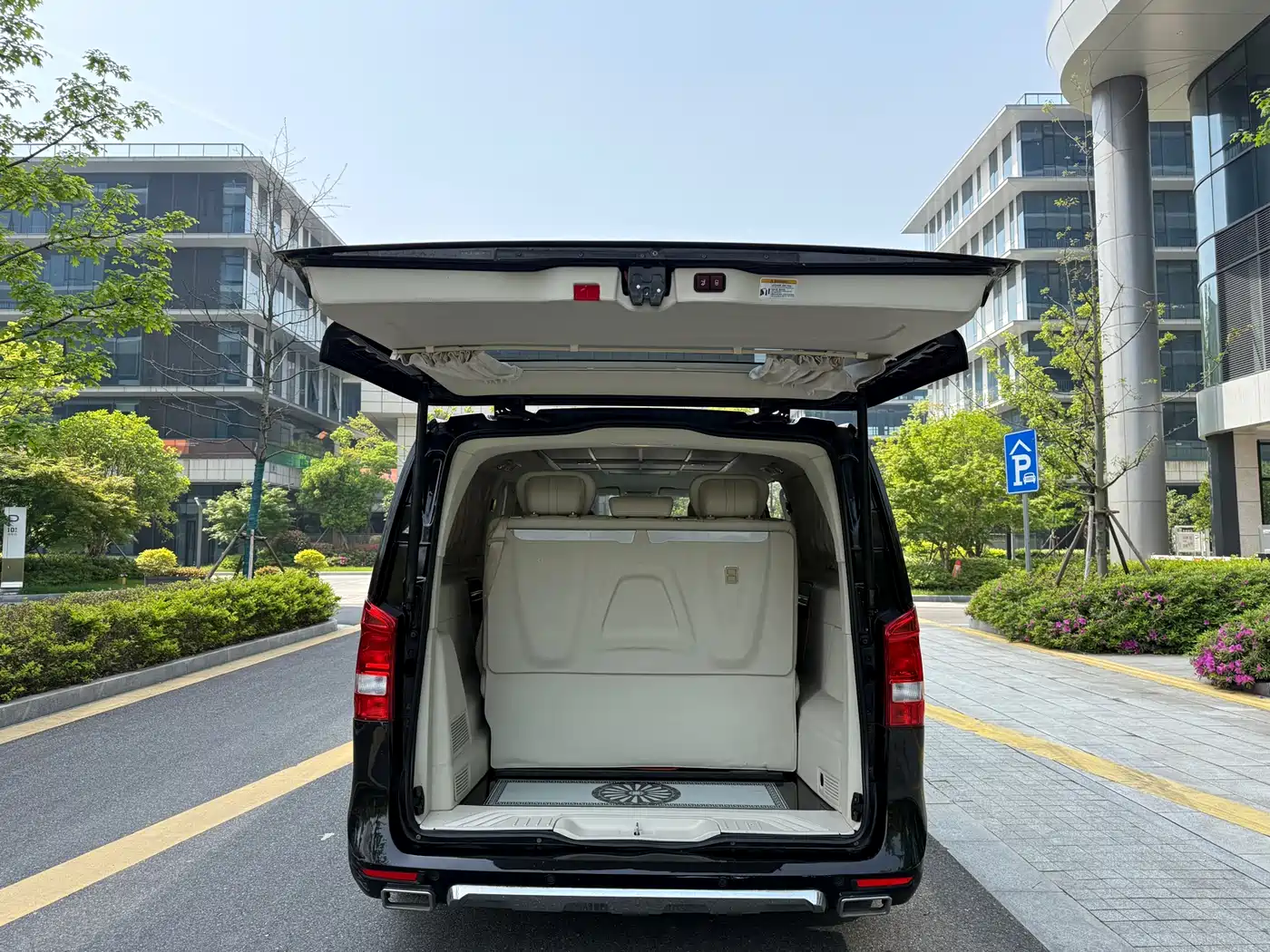 Mercedes-Benz Vito 2021 2.0T Elite 7-Seater фото 6