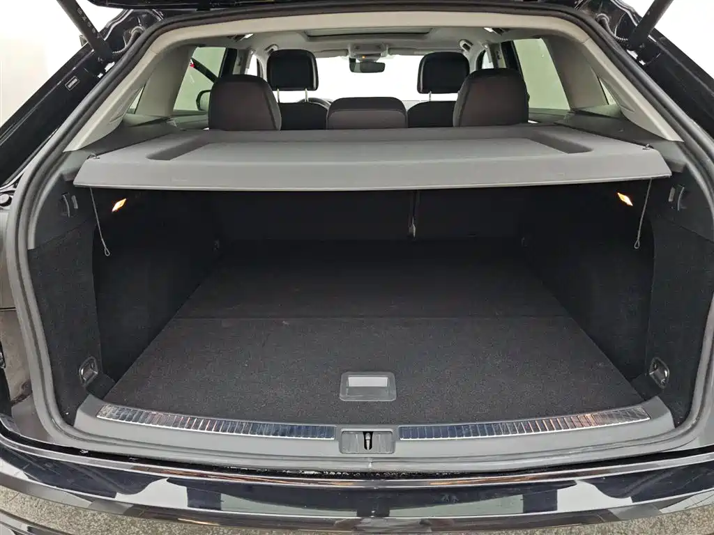 Volkswagen Teramont 2024 Touareg X 380TSI 4WD Dragon Auspicious Edition фото 7