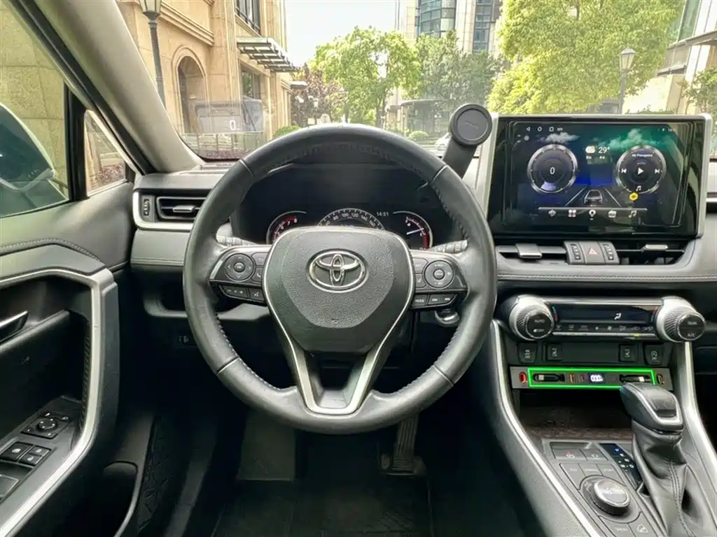 Toyota RAV4 Rongfang 2020 2.0L CVT 4WD Premium Edition фото 19