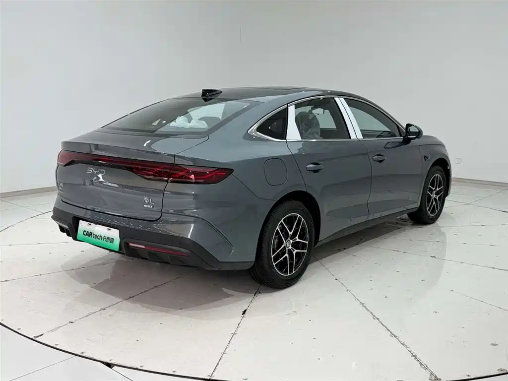 BYD Qin L 2026 Model DM-i 210KM Superior Edition фото 8