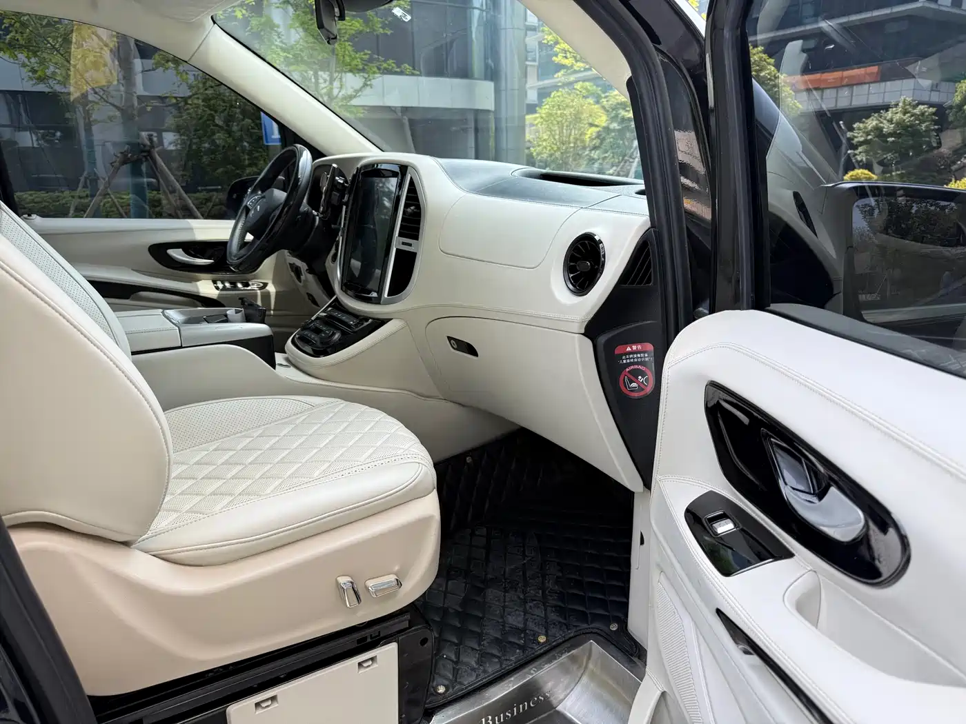 Mercedes-Benz Vito 2021 2.0T Elite 7-Seater фото 23