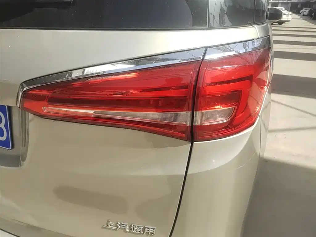 Buick GL8 2018 ES 28T Luxury Type China VI фото 8