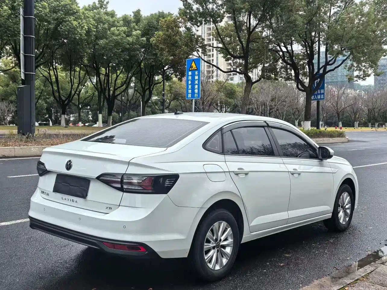 Volkswagen Lavida 2025 New Edge 1.5L Outstanding New Ease фото 6