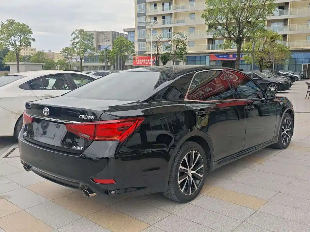 Toyota Crown 2019 2018 2.0T Fashion Edition