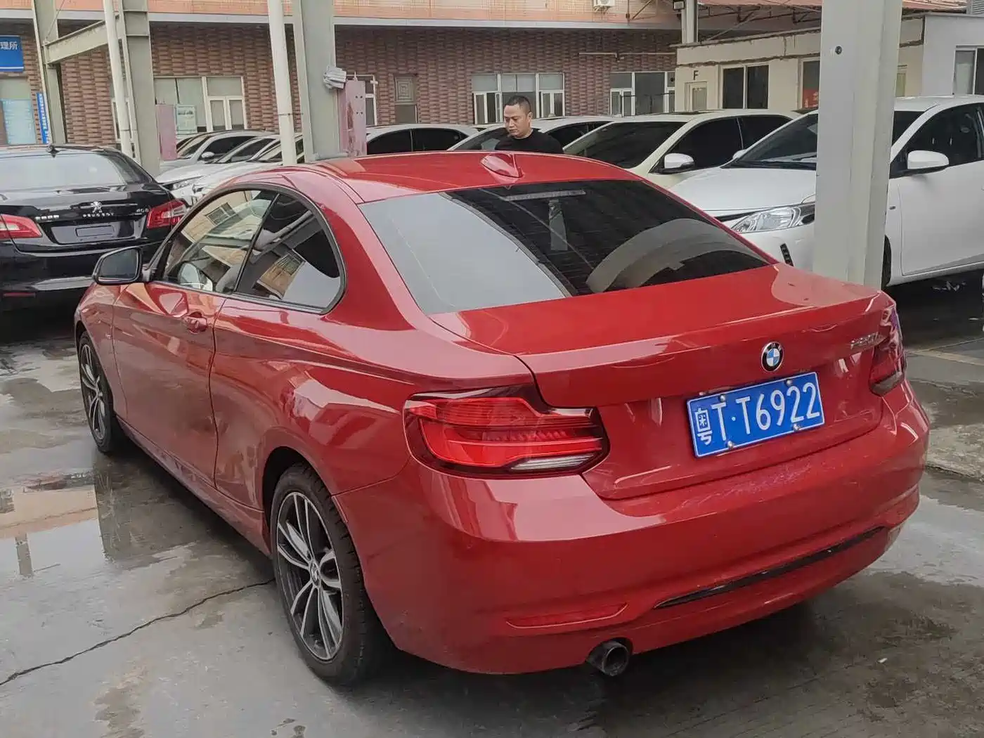 BMW 2 Series (Import) 2018 220i Sport Design Package фото 3