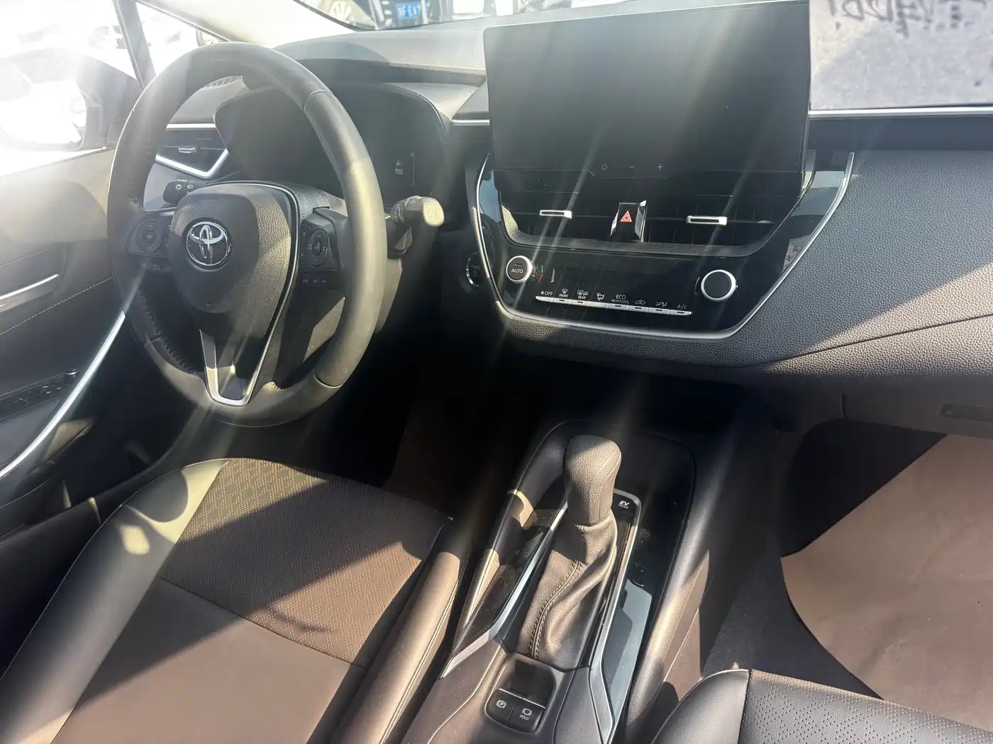 Toyota Corolla 2024 Model 1.8L Smart Hybrid Pioneer Edition фото 4