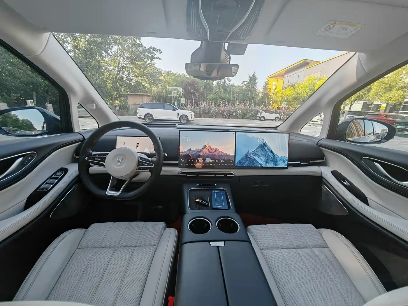 Voyah Auto Voyah Dreamer 2025 PHEV 4WD Kunpeng Premium Edition фото 10