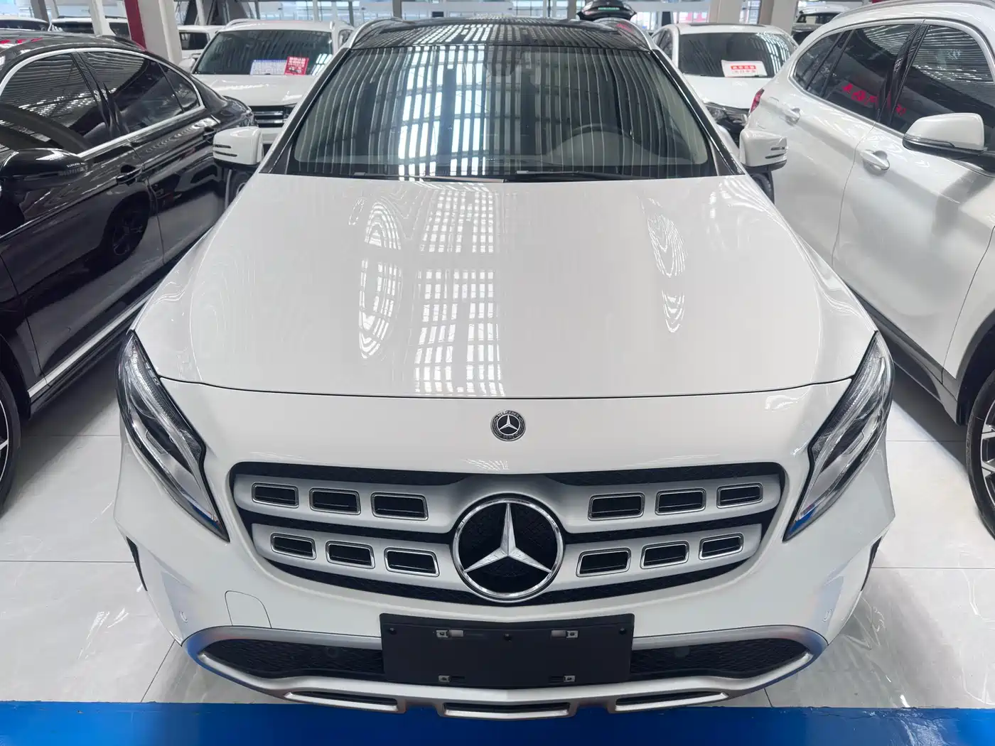 Mercedes-Benz GLA 2018 GLA 200 Fashion фото 2