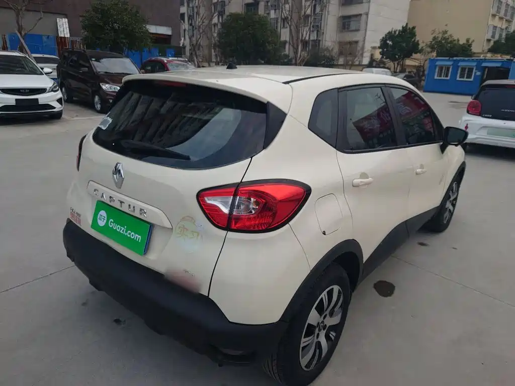Фото 6 - Renault Captur