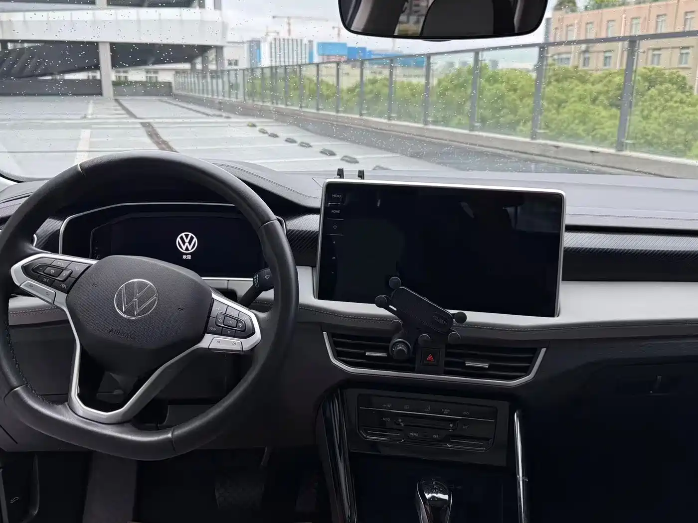 Volkswagen Tayron 2023 330TSI 2WD Luxury Plus Advanced Edition фото 10