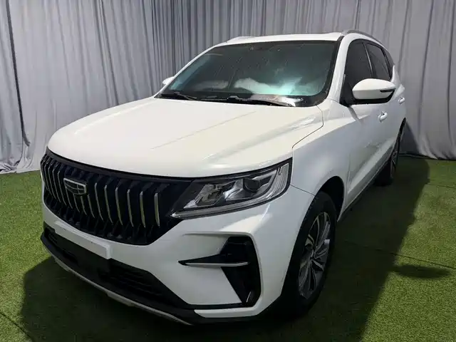 Geely Emgrand X6 2022