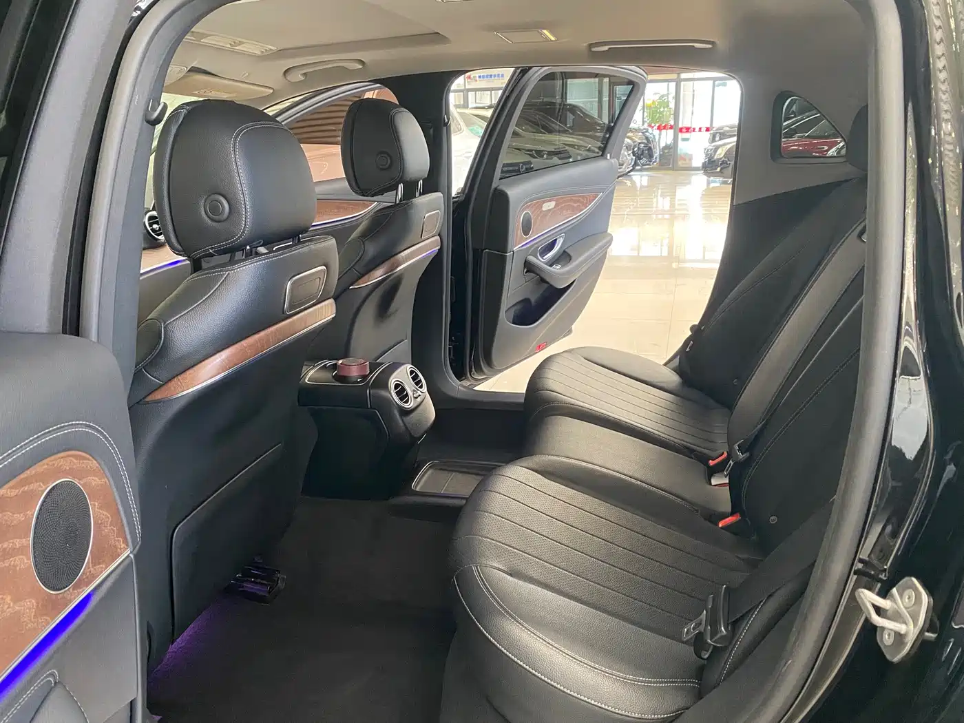 Mercedes-Benz E-Class 2018 E 200 L фото 9