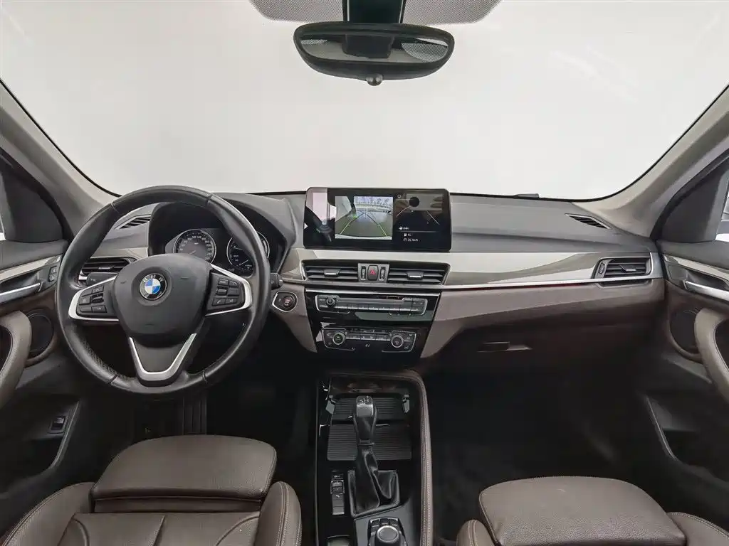 BMW X1 2019 sDrive18Li Premium Model фото 5
