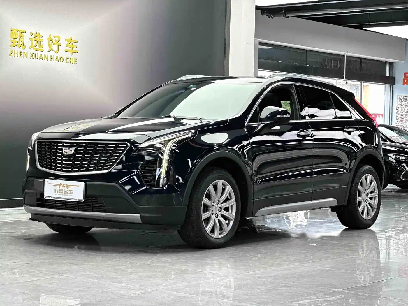 Cadillac XT4 2021 28T FWD Premium Edition фото 2