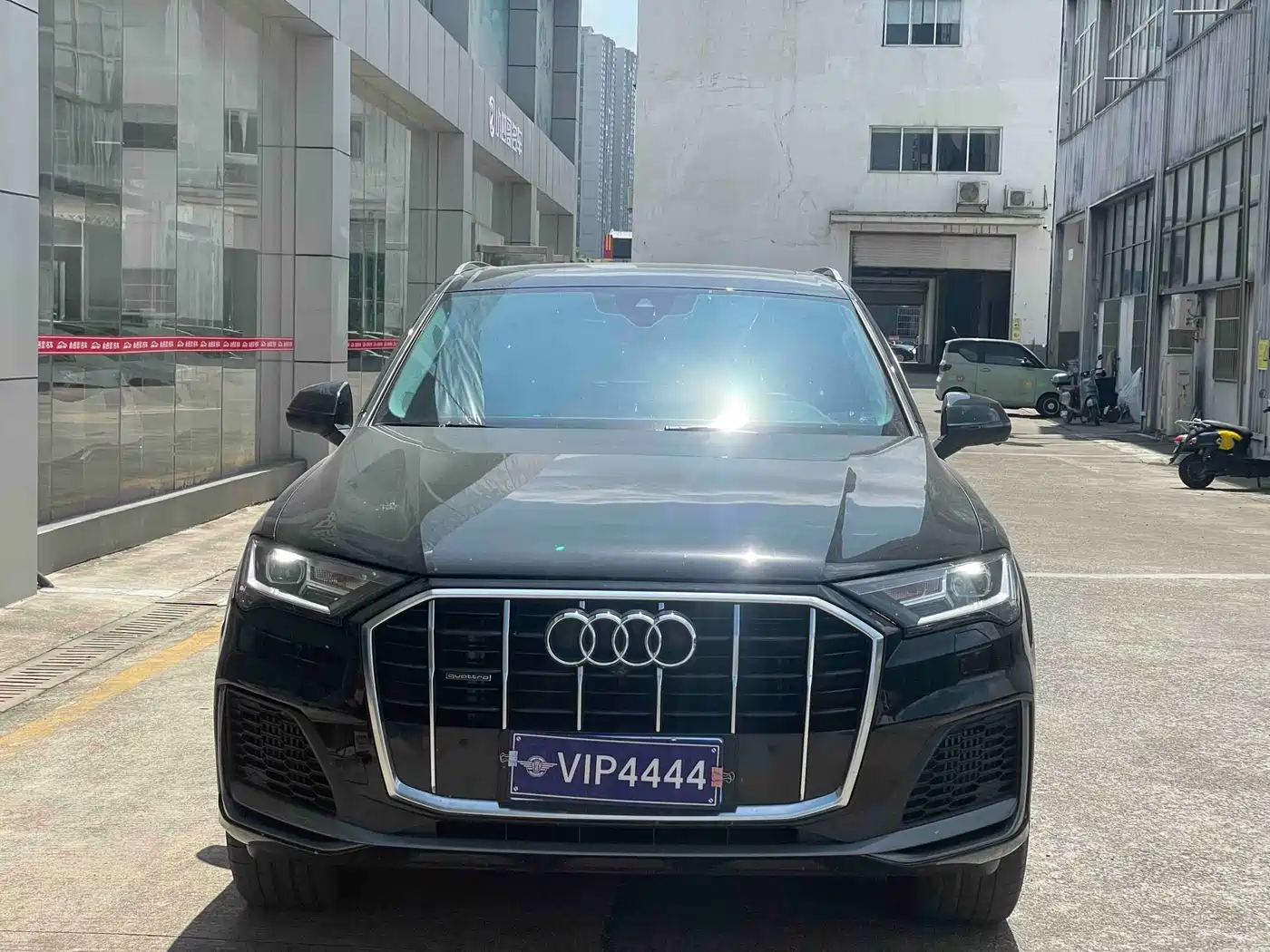 AUDI Q7
