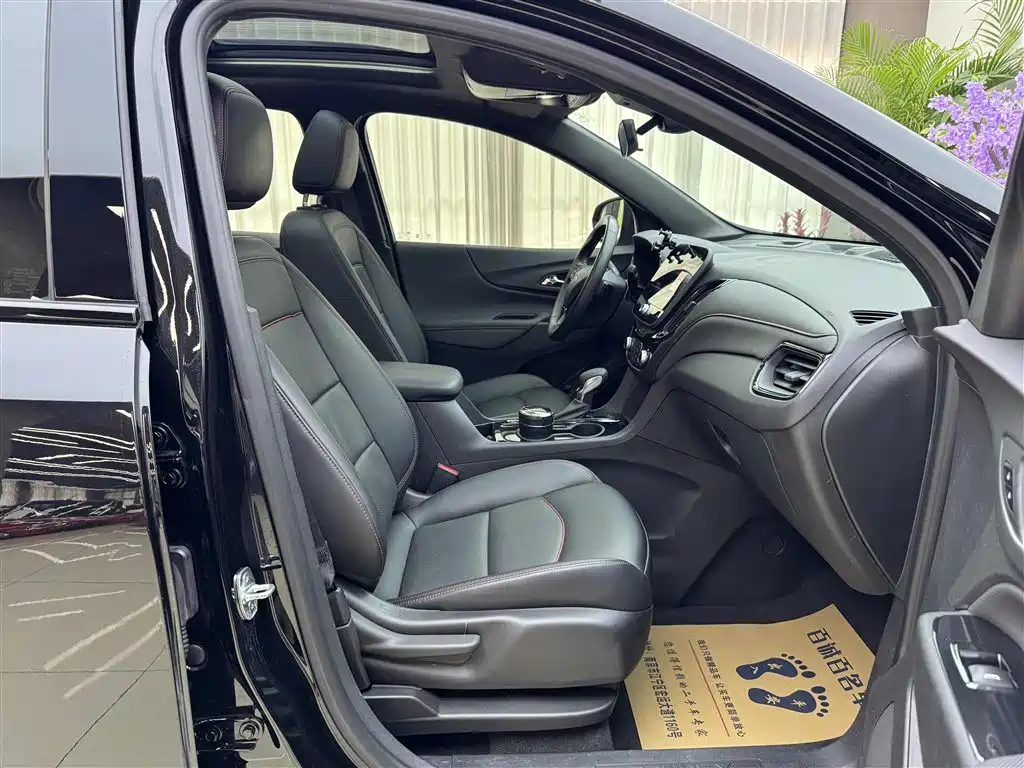 Chevrolet Equinox 2022 Mild Hybrid 550T RS 4WD Intelligent Expansion Edition фото 13