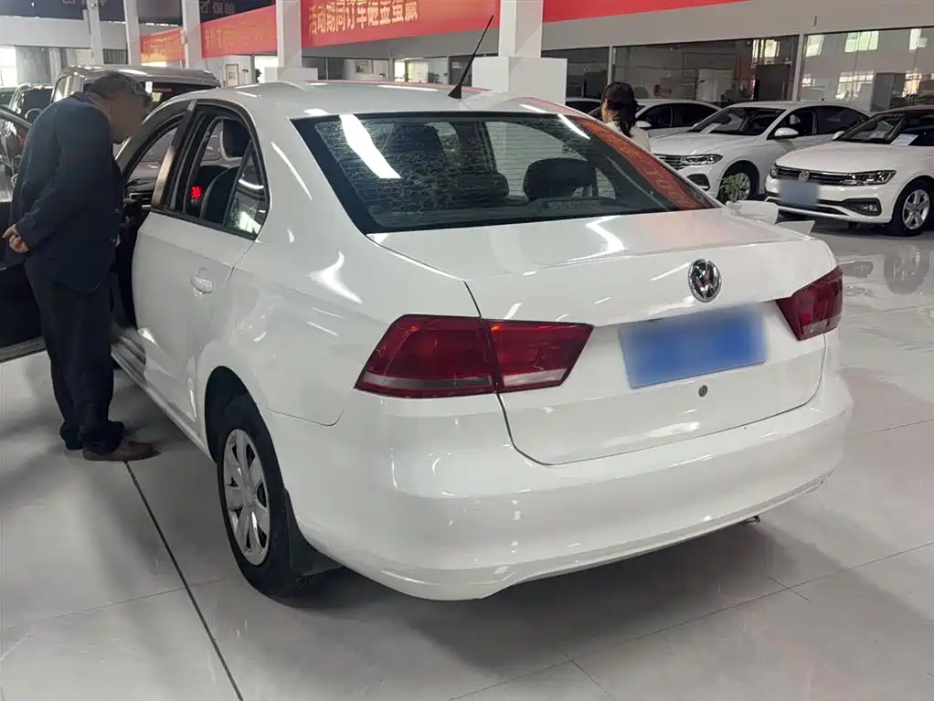 Volkswagen Santana 2015 1.6L Automatic Trend Edition фото 7