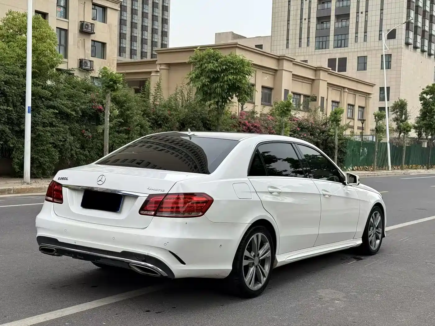 Mercedes-Benz E-Class 2015 Facelift E 260 L Sport фото 4