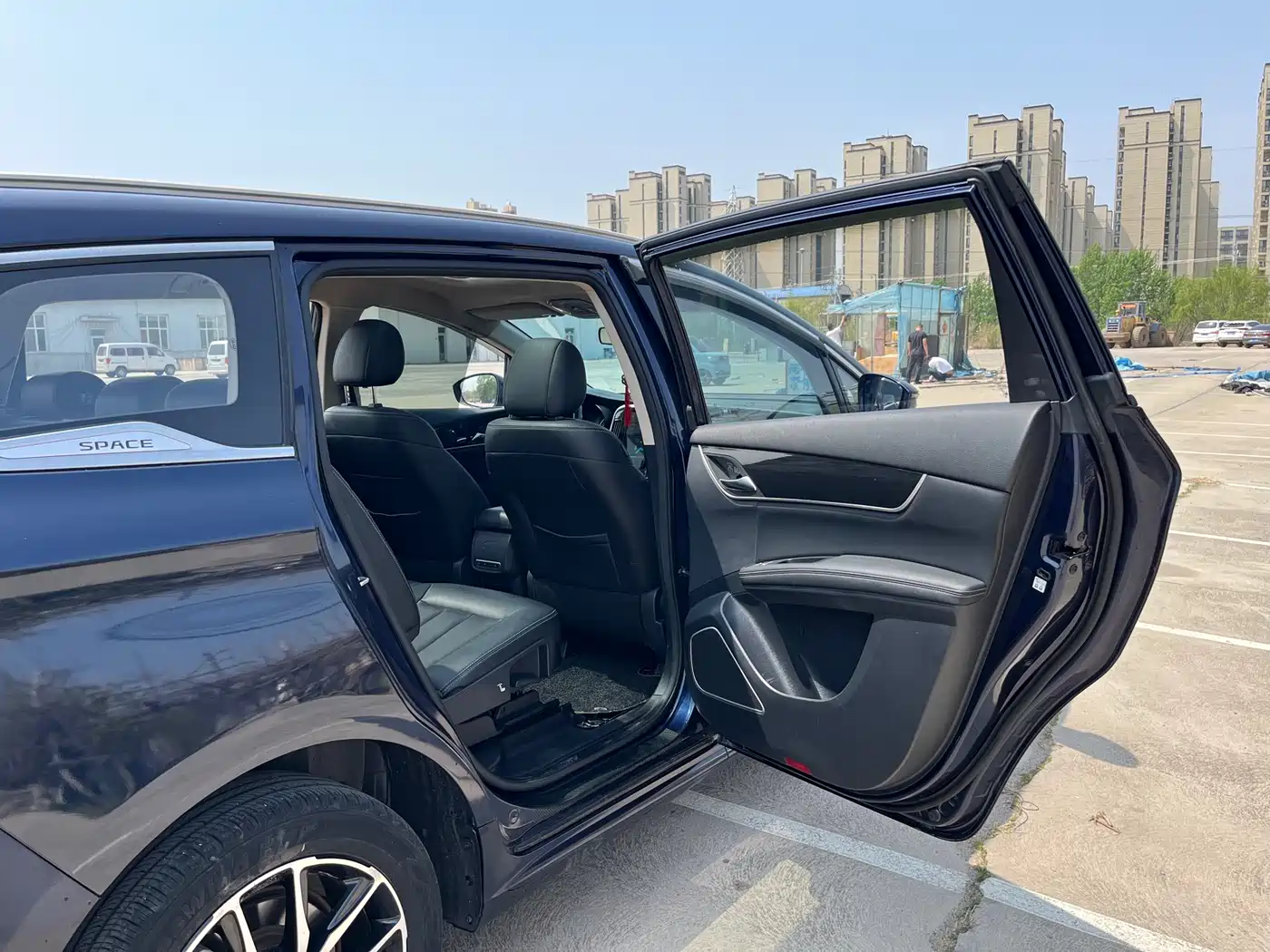 BYD Song MAX 2017 1.5T Auto Smart Connect Premium 7-seater фото 8