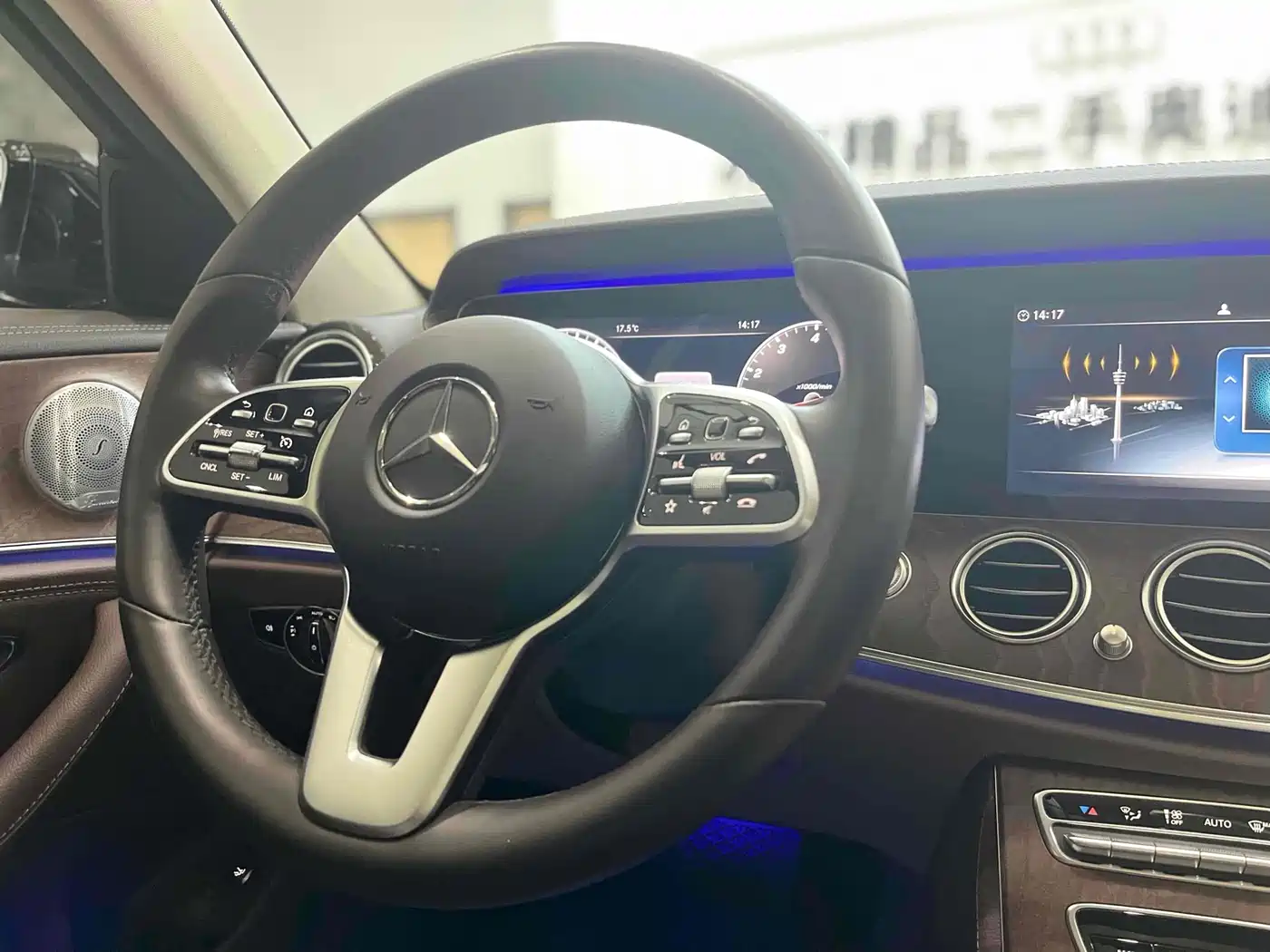 Mercedes-Benz E-Class 2019 E 300 L Luxury фото 11