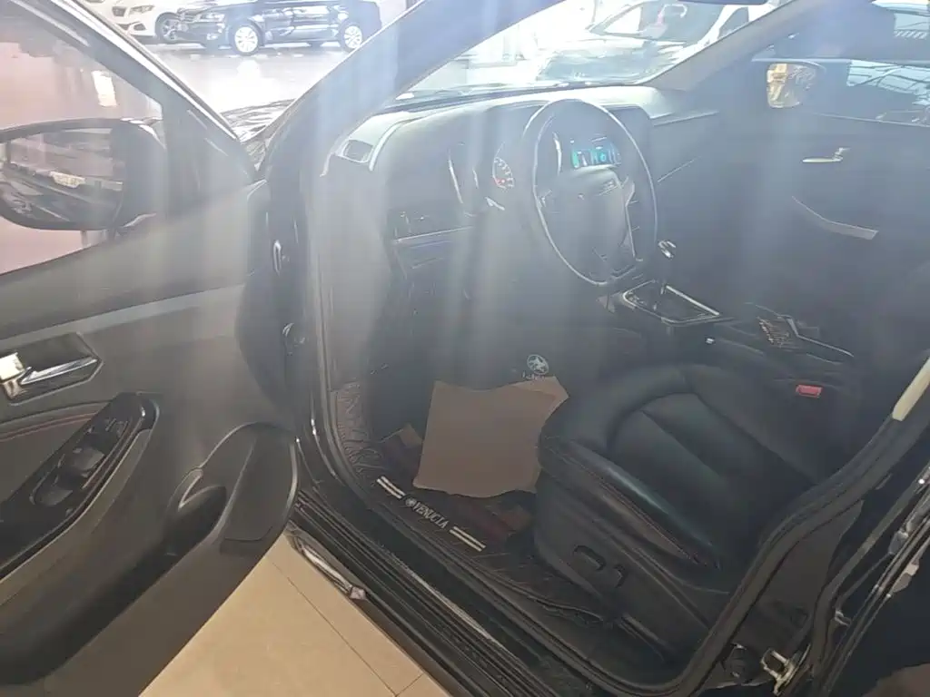 Venucia T70 2019 2019 2.0L CVT Smart Enjoyment Edition China VI