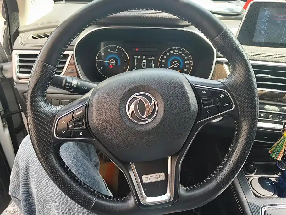 Dongfeng Fengguang Fengguang 580 2019 2018 Facelift 1.5T CVT Luxury
