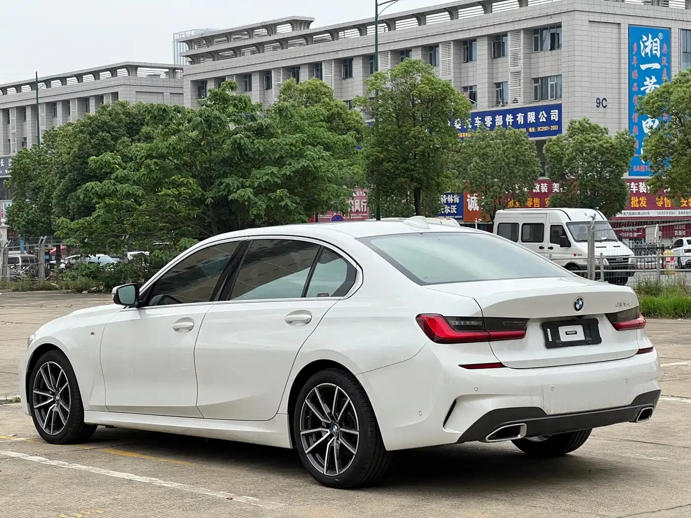 BMW 3 Series 2020 325Li M Sport Package фото 10