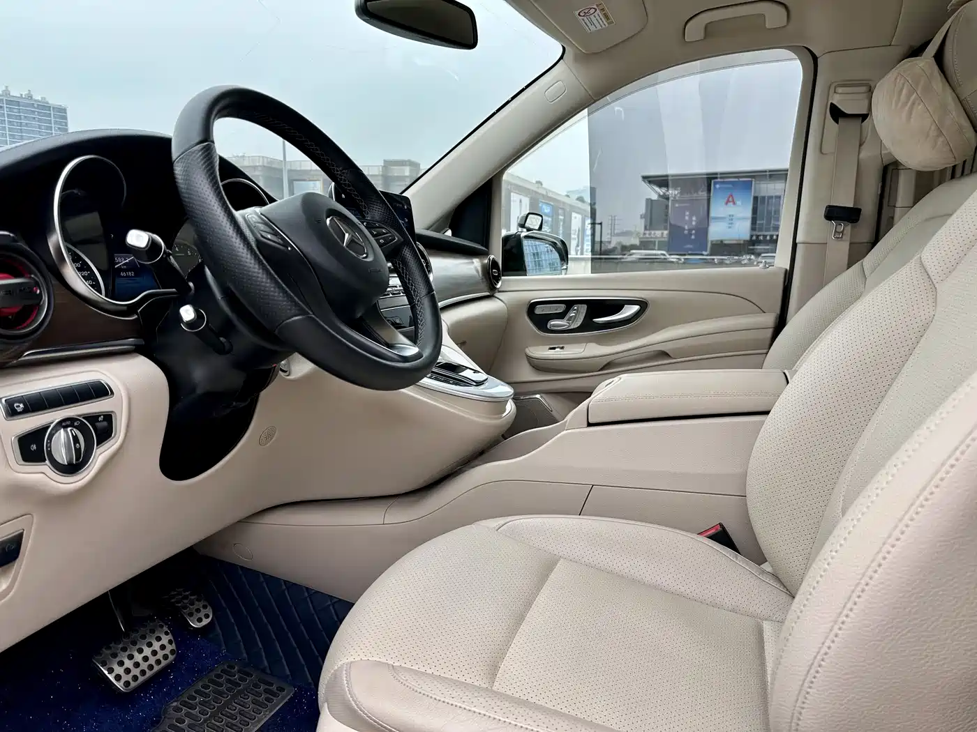 Mercedes-Benz V-Class 2022 V 260 Prestige Edition фото 8
