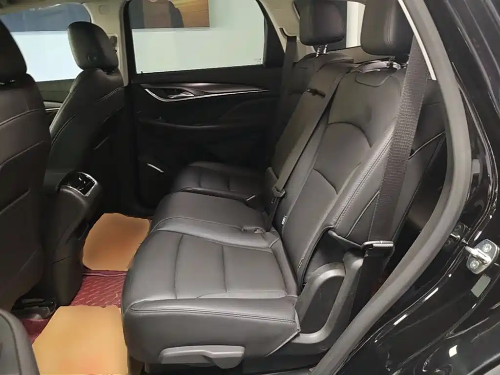 Photo 17 - Buick Enclave