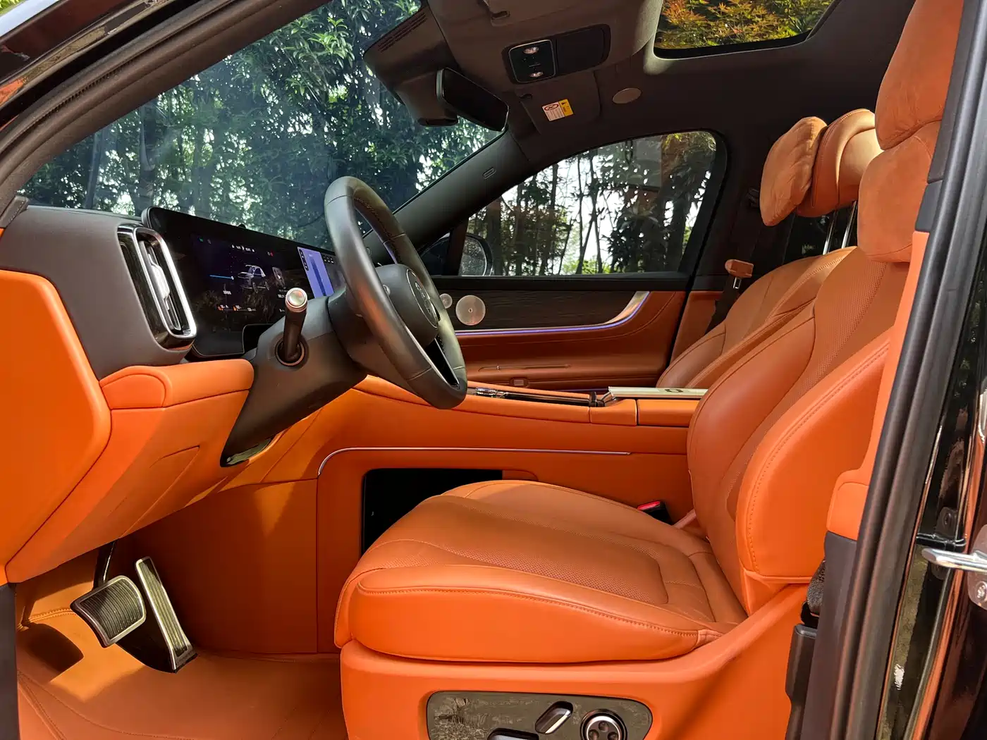 AITO Wenjie AITO M9 2024 Extended Range Ultra 42kWh 6-Seater фото 11
