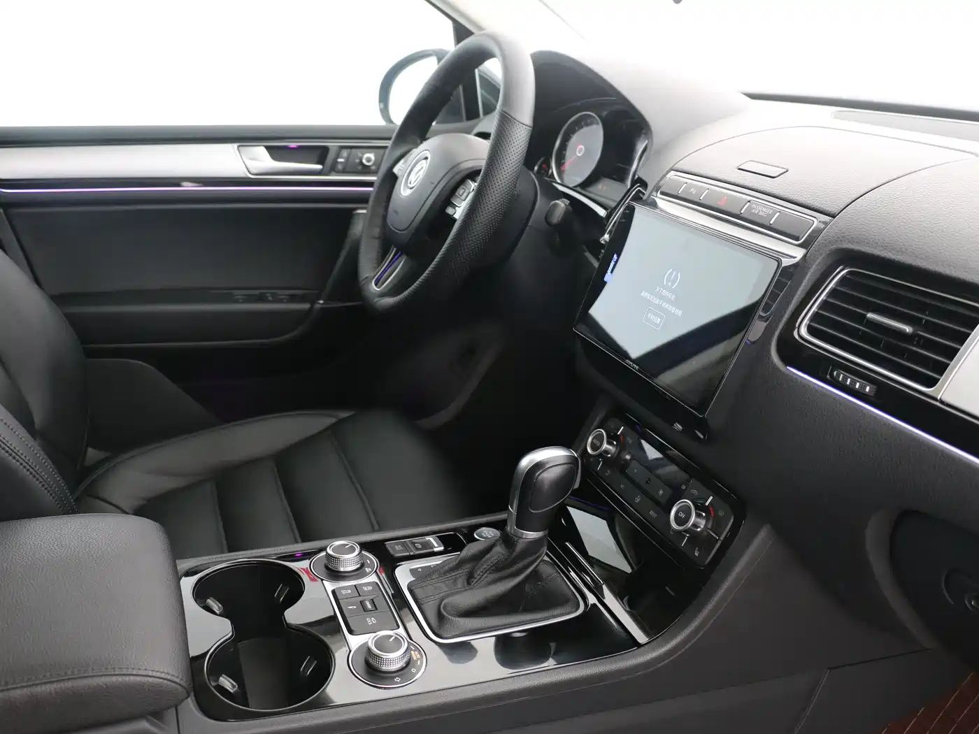 Volkswagen Touareg 2017 3.0TSI Explorer Edition фото 7