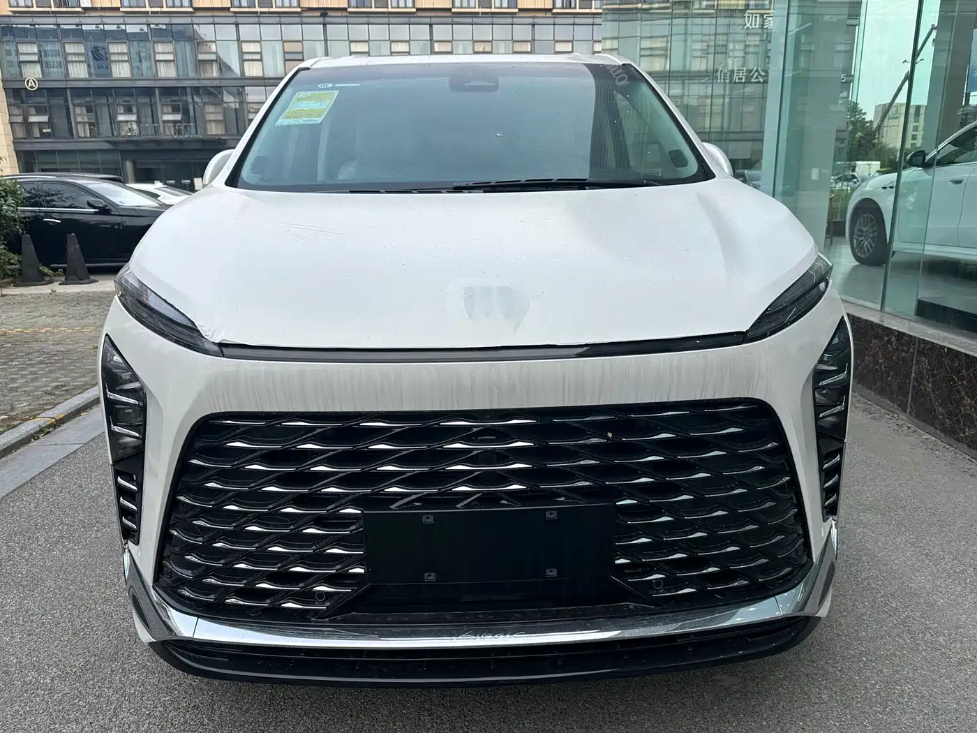 Buick GL8 2026 Luzun Luxury Edition фото 2