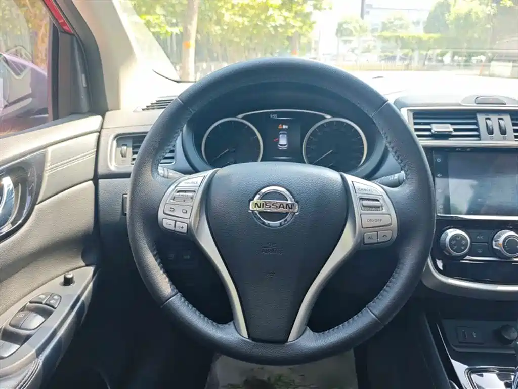 Nissan Tiida, миниатюра 5
