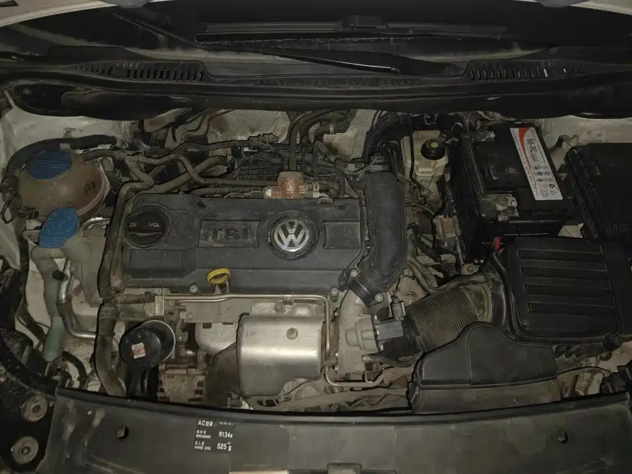 Photo 10 - Volkswagen Touran