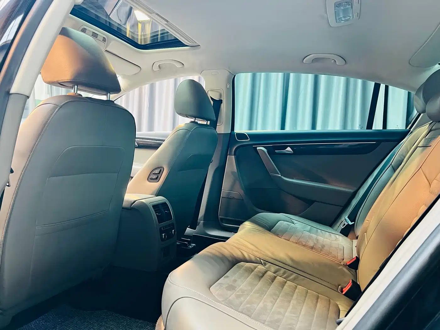 Volkswagen Magotan 2012 Facelift 2.0TSI Supreme фото 9