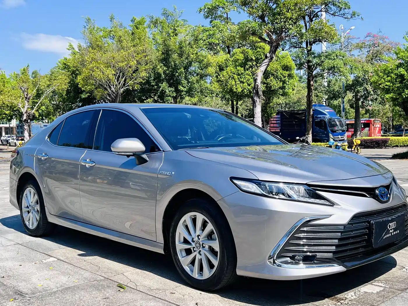 Toyota Camry 2021 Hybrid 2.5HGVP Leading Edition фото 2