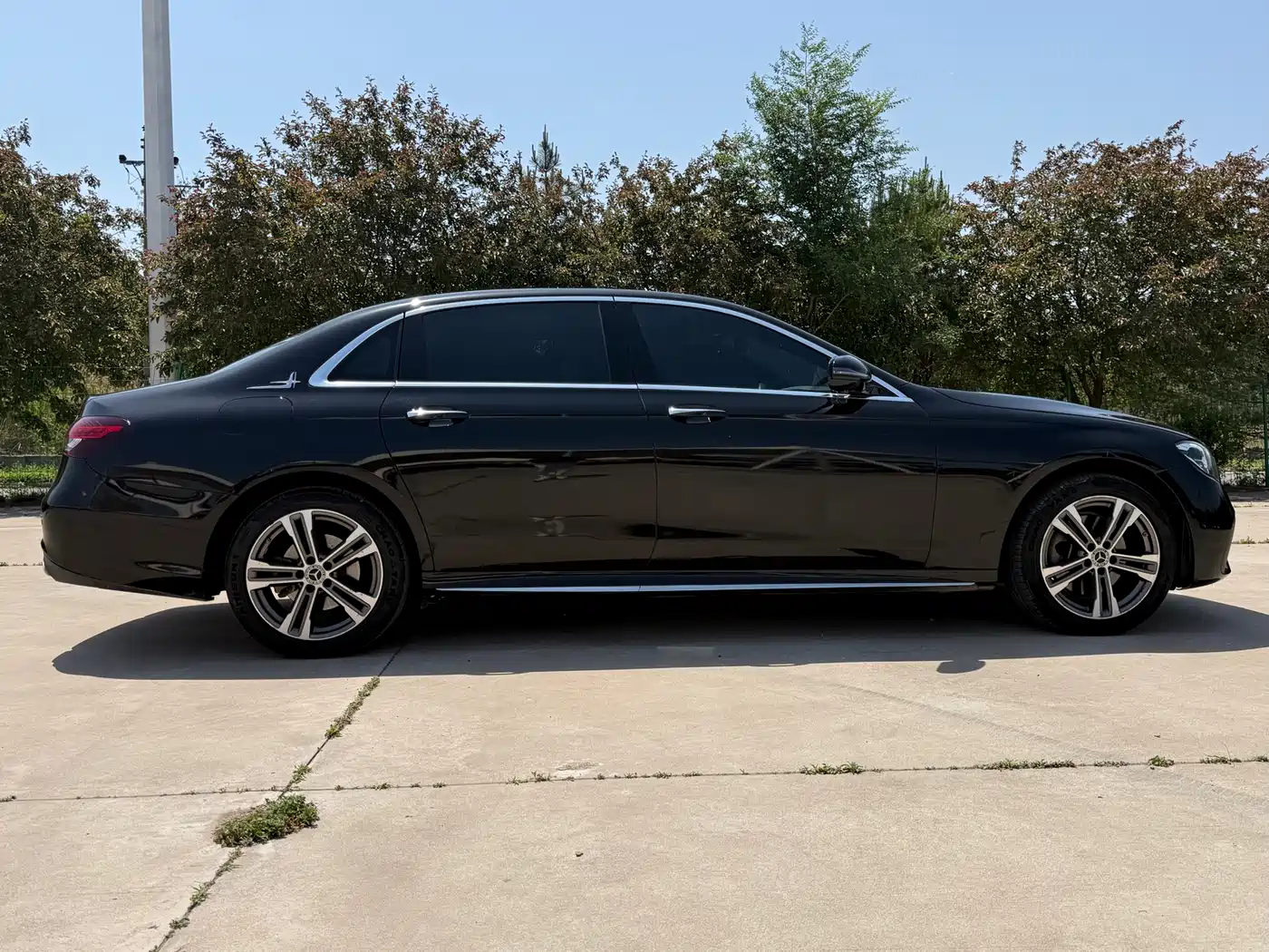Mercedes-Benz E-Class 2021 E 260 L Sport фото 17